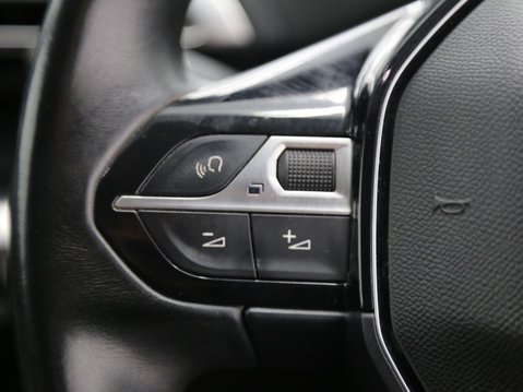 Peugeot 3008 1.2 PureTech Allure Euro 6 (s/s) 5dr 11
