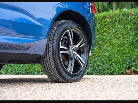 Volvo XC60 2.0 XC60 R-Design T6 Recharge AWD Auto 4WD 5dr 21