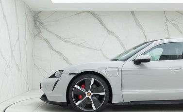 Porsche Taycan 4S 26