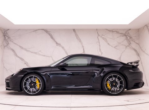Porsche 911 Turbo S (992) 2