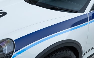 Porsche 911 Dakar 33