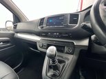 Peugeot Traveller 2.0 BlueHDi Allure Standard MPV 5dr Diesel Manual MWB Euro 6 (s/s) (150 ps) 40