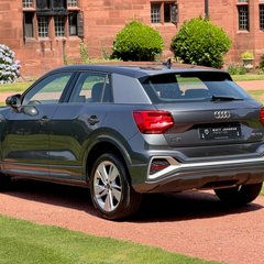 Audi Q2 TFSI S LINE 4
