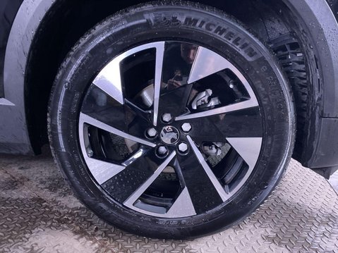 Vauxhall Grandland 1.2 MHEV GS SUV 5dr Petrol Hybrid e-DCT Euro 6 (s/s) (136 ps) Half Leather 33