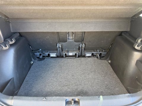 Skoda Yeti 2.0 TDI Elegance 4WD Euro 5 5dr 23