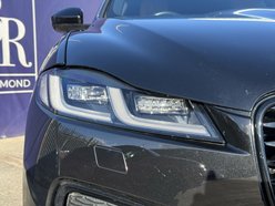Jaguar F-Pace 2.0 D200 MHEV R-Dynamic Black SUV 5dr Diesel Auto AWD Euro 6 (s/s) (204 ps) 12