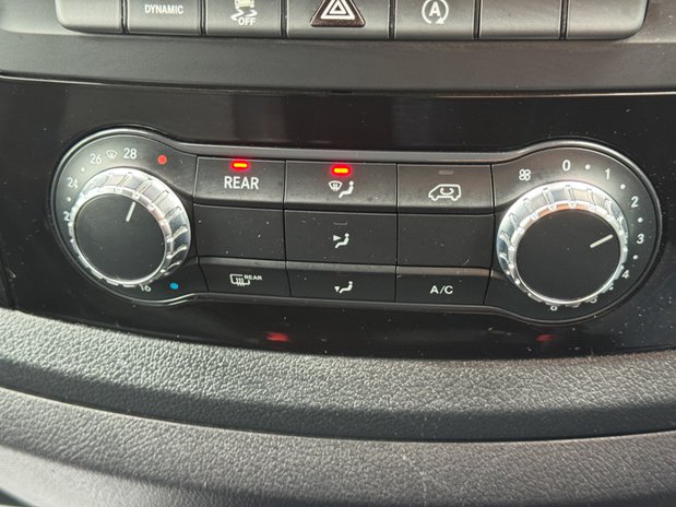 Mercedes-Benz Vito Crew Cab AUTO LWB L2H1 Sport 119 Camera Nav Sensors EURO 6 37