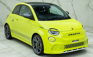 Abarth 500e Scorpionissima 8