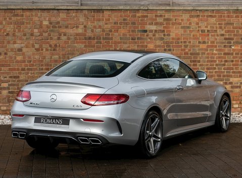 Mercedes-Benz C Class C63 Coupe 7