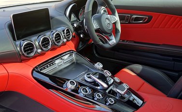 Mercedes-Benz Amg GT GT S 12