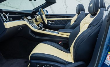 Bentley Continental GTC W12 First Edition 23