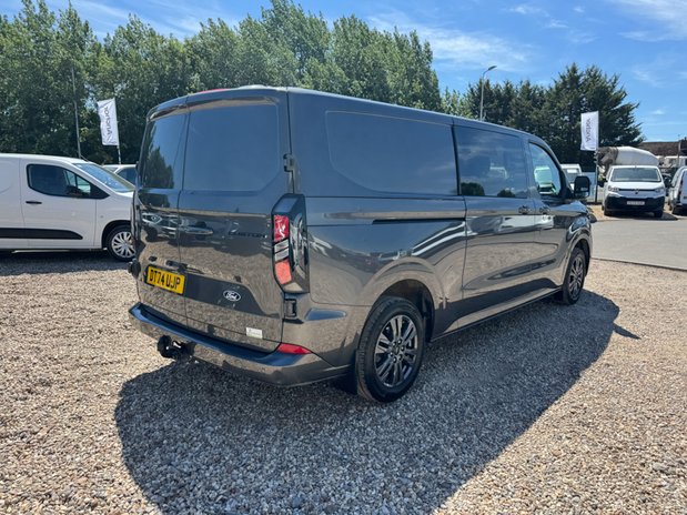 Ford Transit Custom Crew Cab [SOLD CM] LWB L2H1 Low Roof Limited 320 Air Con Alloys Camera EURO 7