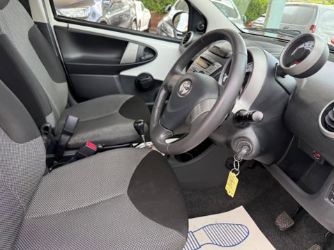 Toyota Aygo 1.0 VVT-i Move MultiMode Euro 5 5dr 19