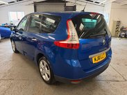 Renault Grand Scenic 1.6 VVT Dynamique TomTom Euro 5 5dr 4