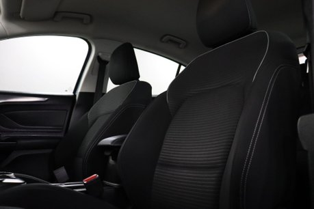 Ford Focus TITANIUM 34