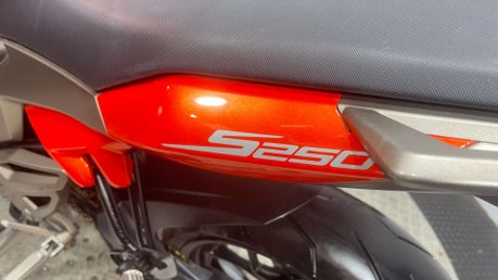 Zontes T S 2017 ONLY 3K LONG MOT NAKED 250CC 2 FORMER OWNERS 24