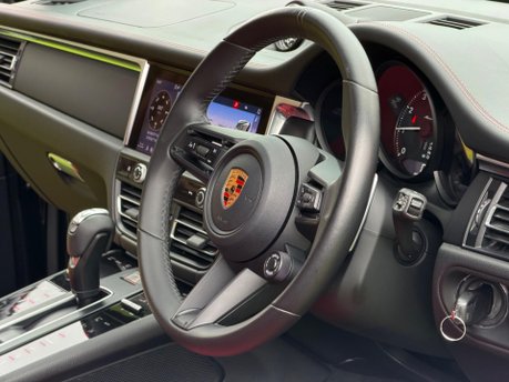 Porsche Macan 2.0T T PDK 4WD Euro 6 (s/s) 5dr 42
