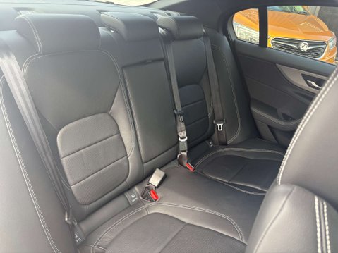 Jaguar XE 2.0 XE R-Dynamic S D Auto 4dr 41