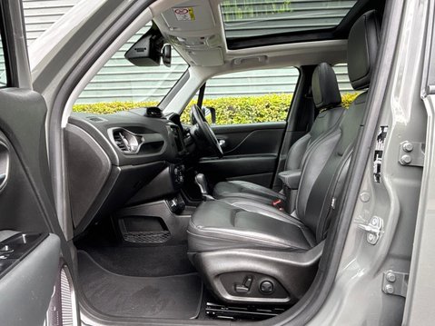 Jeep Renegade S MHEV 17