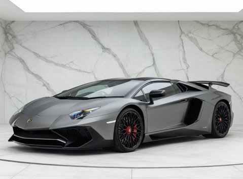 Lamborghini Aventador SV LP 750-4 Roadster 6