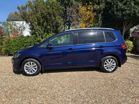 Volkswagen Touran 1.6 TDI BlueMotion Tech SE Family DSG Euro 6 (s/s) 5dr 4