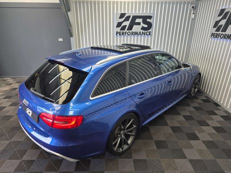 Audi RS4 4.2 FSI V8 Estate 5dr Petrol S Tronic quattro Euro 5 (450 ps) 19