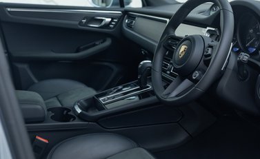 Porsche Macan GTS 13