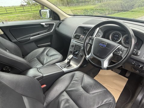Volvo XC60 D5 SE LUX NAV AWD 9