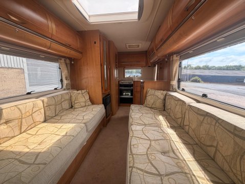 Auto-Trail Tracker EKS 35 MULTIJET 7