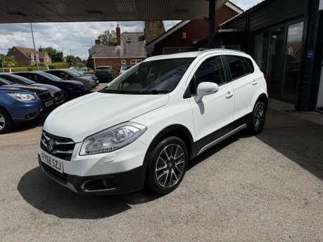 Suzuki SX4 S-Cross SZ-T 4