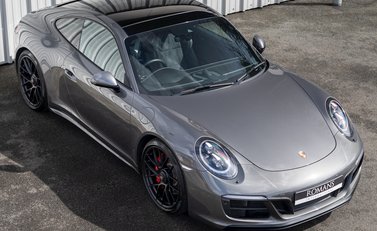 Porsche 911 Carrera GTS (991.2) 8