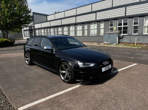 Audi RS4 4.2 RS 4 FSI Quattro Auto 4WD 5dr 38