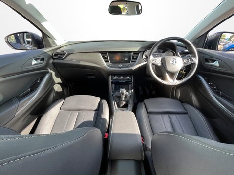 Vauxhall Grandland X 1.2 Turbo Elite Nav 5dr 12