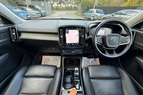 Volvo XC40 B4 INSCRIPTION PRO AWD MHEV - ONE OWNER - PAN ROOF - APPLE CARPLAY  13
