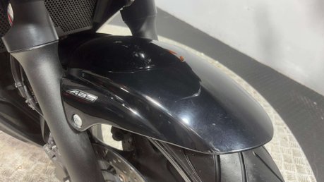 Yamaha XJ6 2010 ONLY 15K 1 FORMER OWNER LONG MOT WARRANTY 600CC A2 26