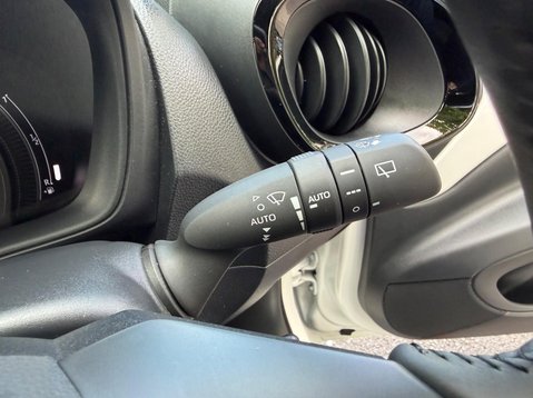 Toyota Aygo X VVT-I EDGE 61