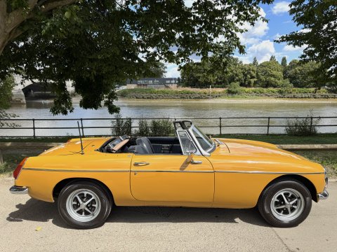 MG B ROADSTER 74