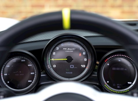 Porsche 918 Spyder 18