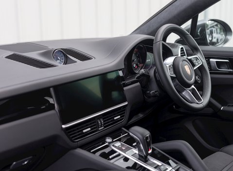 Porsche Cayenne GTS Coupé 16