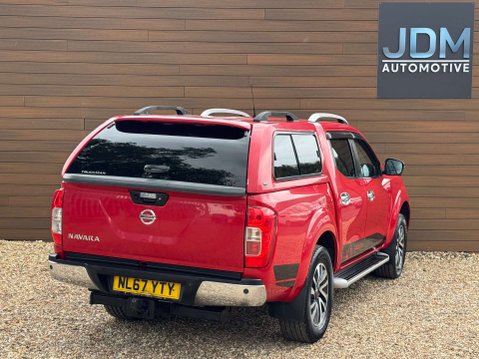 Nissan Navara 2.3 Navara Tekna dCi 4WD 5dr 4