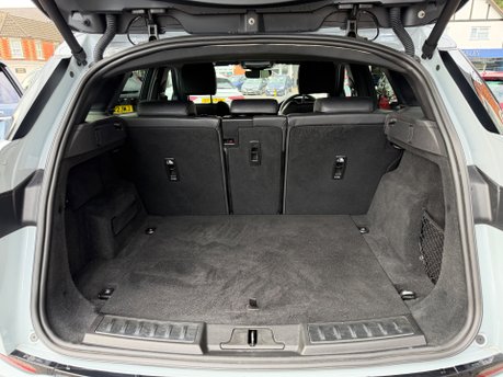 Land Rover Range Rover Evoque 2.0 D200 MHEV Dynamic SE SUV 5dr Diesel Auto 4WD Euro 6 (s/s) (204 ps) 21