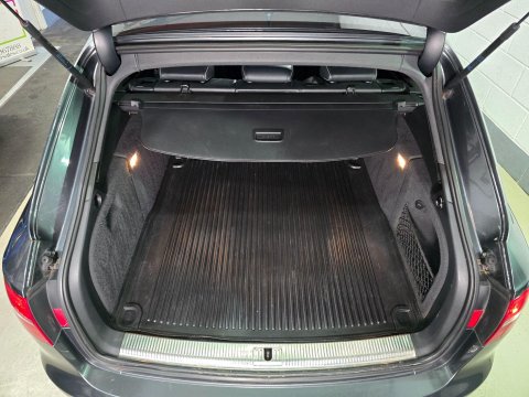 Audi RS4 4.2 FSI V8 S Tronic quattro Euro 5 5dr 12