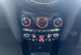 Mini Hatch COOPER EXCLUSIVE 5 DOOR AUTOMATIC 38