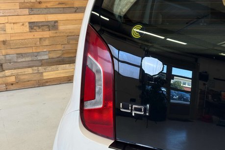 Volkswagen Up 1.0 High up! Hatchback 5dr Petrol ASG Euro 6 (75 ps) 65