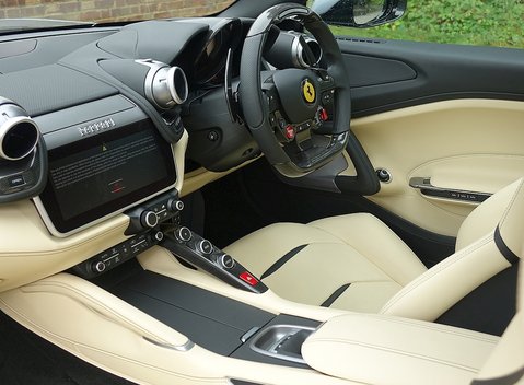 Ferrari GTC4 Lusso 21