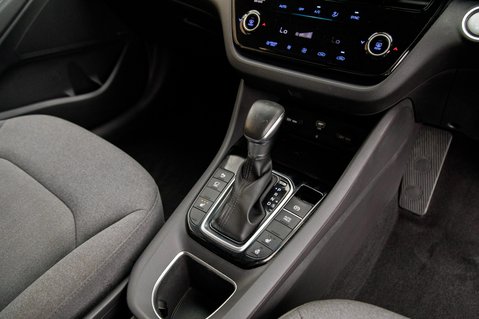 Hyundai IONIQ FIRST EDITION MHEV 31