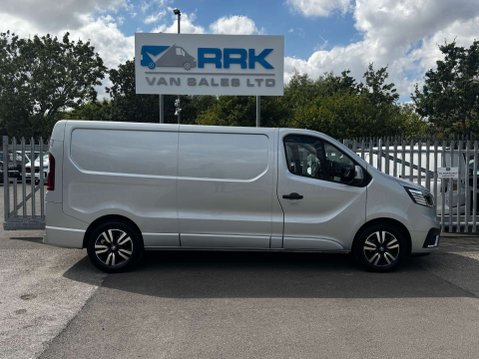 Renault Trafic 2.0 Trafic LL30 Sport + Blue DCI A 30