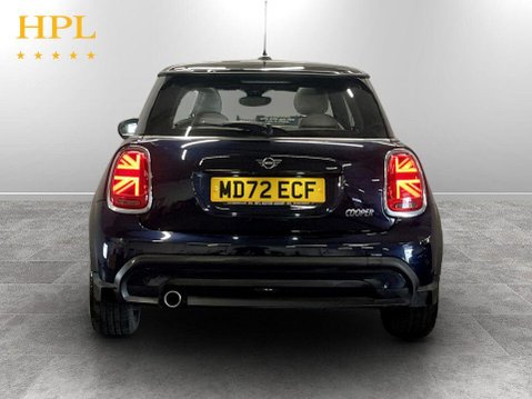 Mini Hatch 1.5 Cooper Exclusive Hatchback 3dr Petrol Steptronic Euro 6 (s/s) (136 ps) 6