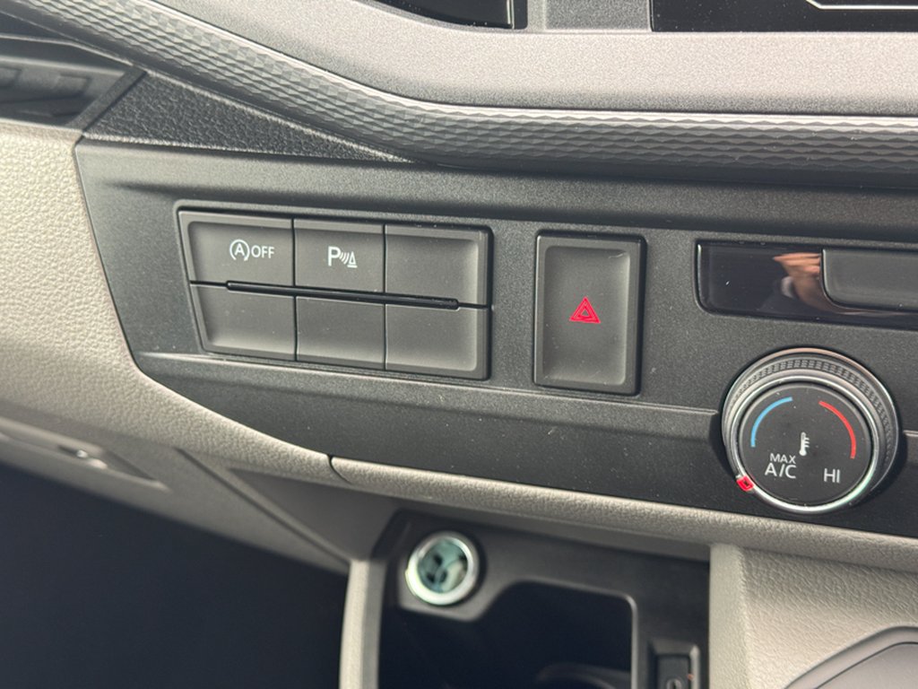 2024 Volkswagen TransporterCrew Cab AUTO SWB L1H1 LHighline T32 A/C Alloys Camera Sensors EURO 6 — thumbnail 37 of 51