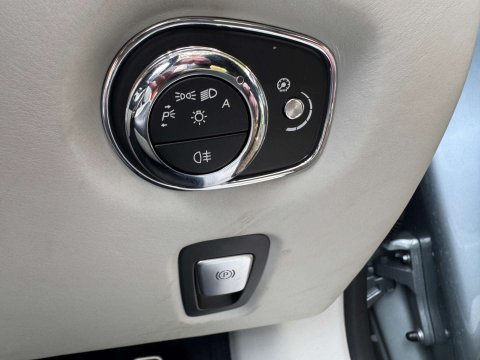 Aston Martin DB11 4.0 DB11 V8 Volante Auto 2dr 25